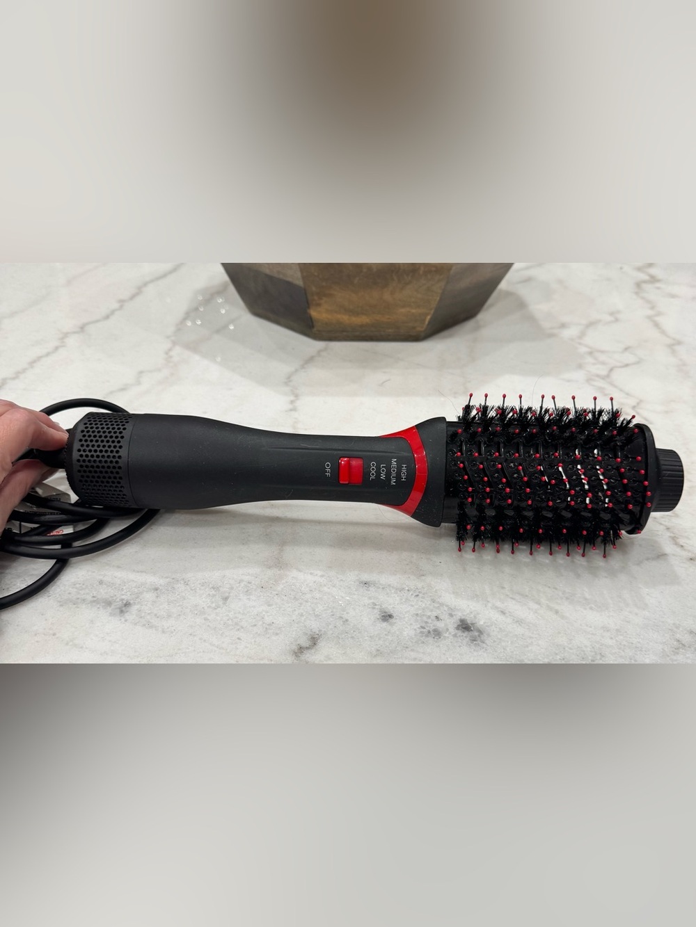 Cordless Rotating Hot Air Brush - Black and Red